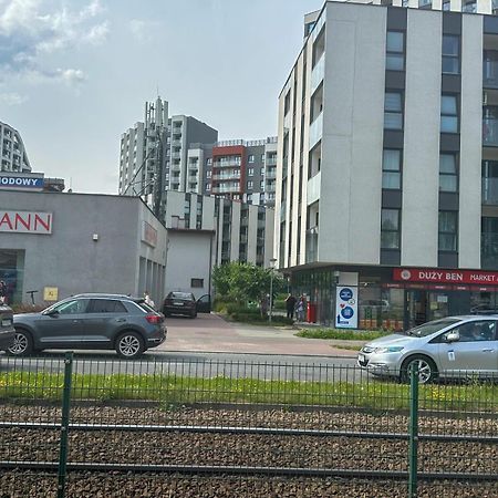 Elegant Two-Room Apartment, Sleeps 4, Near Turon Arena, With Balcony Krasków Exterior foto