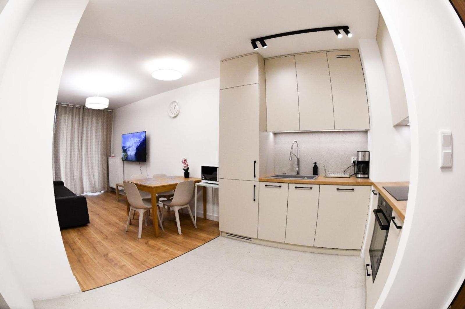 Elegant Two-Room Apartment, Sleeps 4, Near Turon Arena, With Balcony Krasków Exterior foto