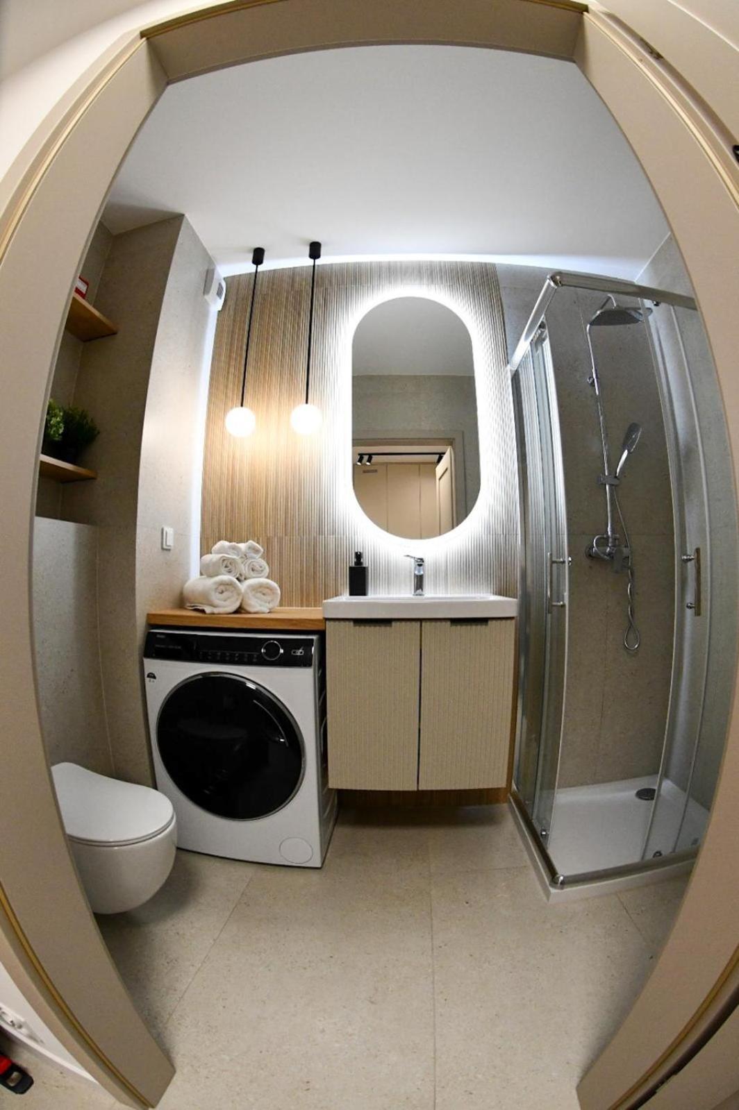 Elegant Two-Room Apartment, Sleeps 4, Near Turon Arena, With Balcony Krasków Exterior foto